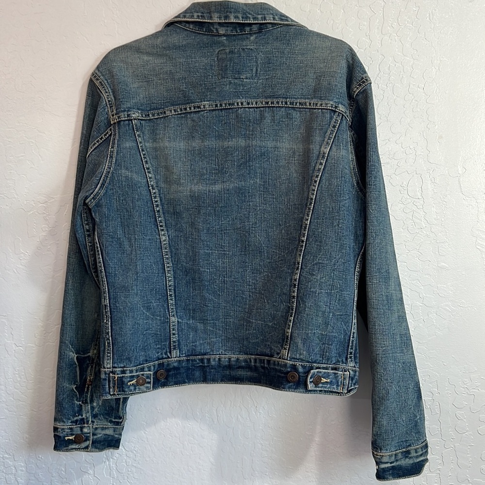 American Eagle Medium Wash Faded Denim Jean Jacket - Picture 4 of 11